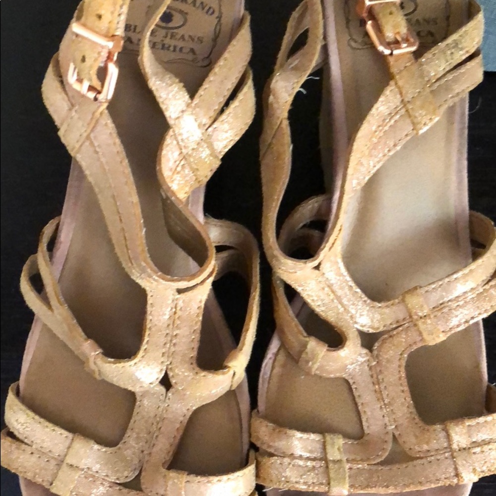 Rose gold wedges